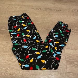 Two left feet Christmas leggings sz girls large inseam 24”